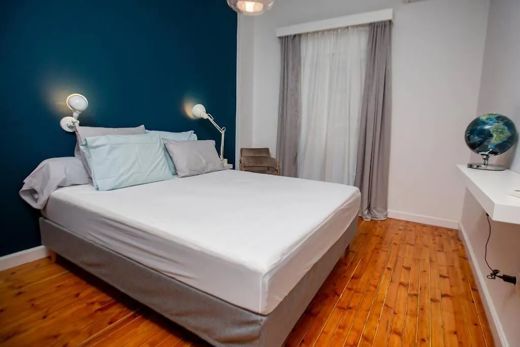 Minimal Chic Central Apartment In Thessaloniki