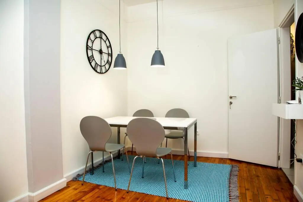 Minimal Chic Central Apartment In Thessaloniki