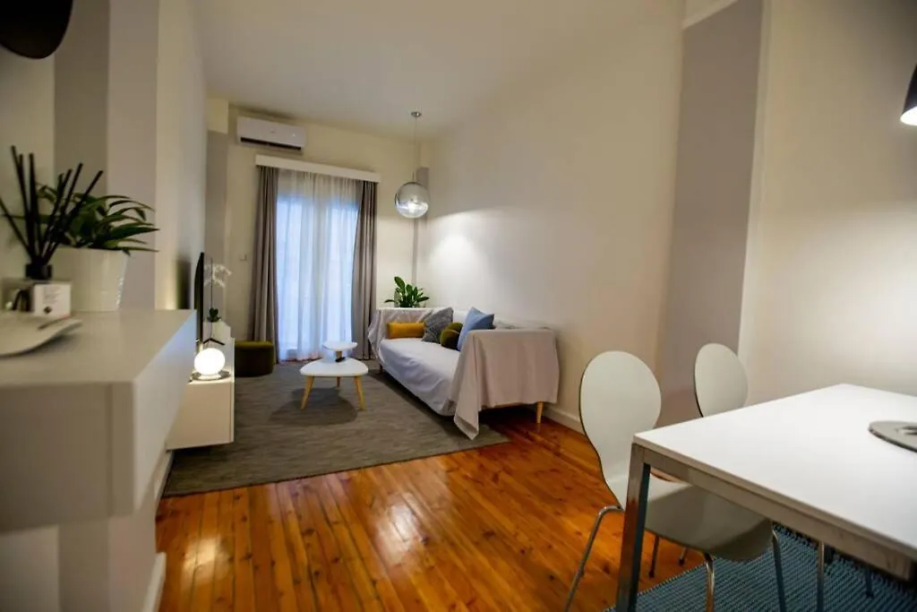 Minimal Chic Central Apartment In Thessaloniki Griekenland