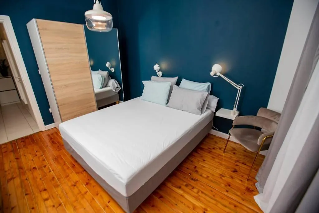 Minimal Chic Central Apartment In Thessaloniki